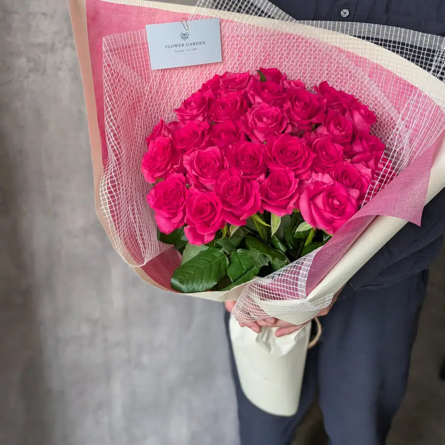 プロポーズのピンクのバラの花束・33本