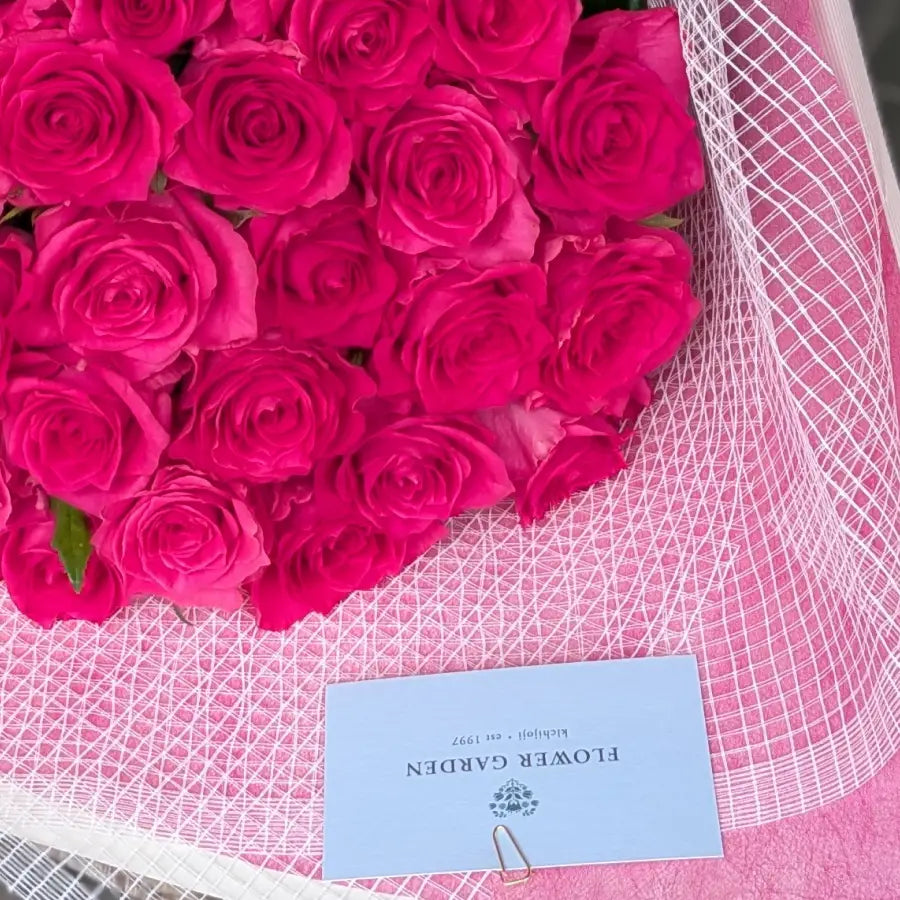 プロポーズのピンクのバラの花束・33本