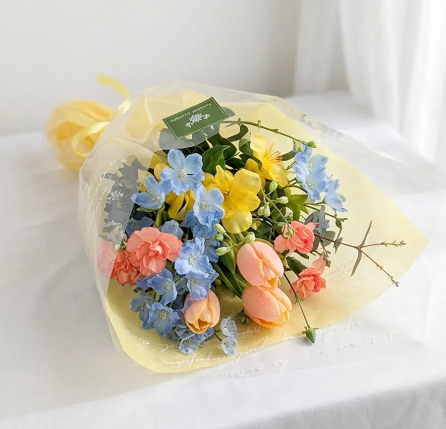 春の花でつくる花束・Sサイズ