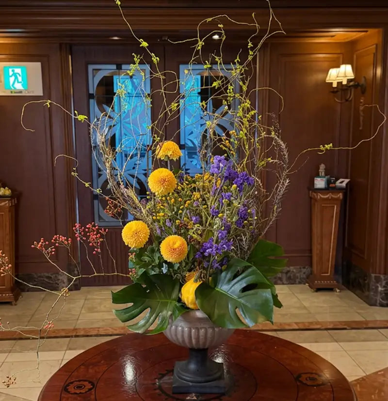 秋の花の生け込み