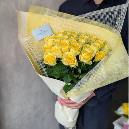 プロポーズの黄色のバラの花束・33本
